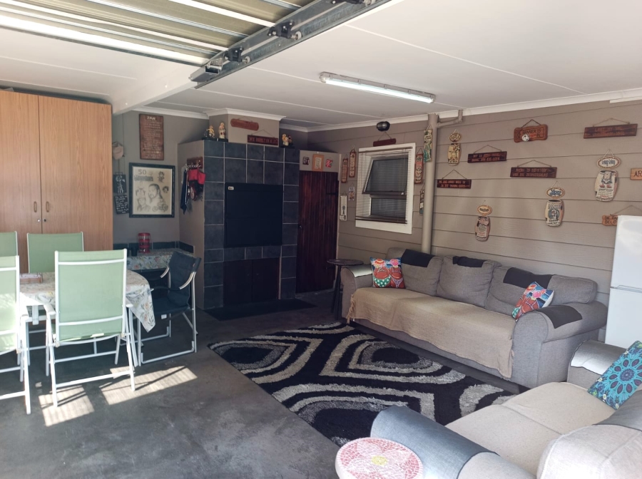 2 Bedroom Property for Sale in Hartenbos Central Western Cape